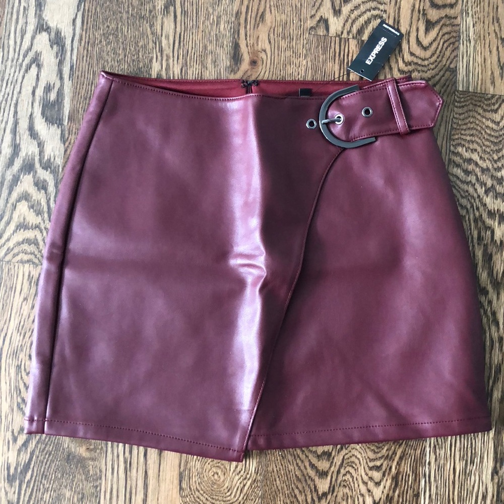 Express maroon mini skirt NEW